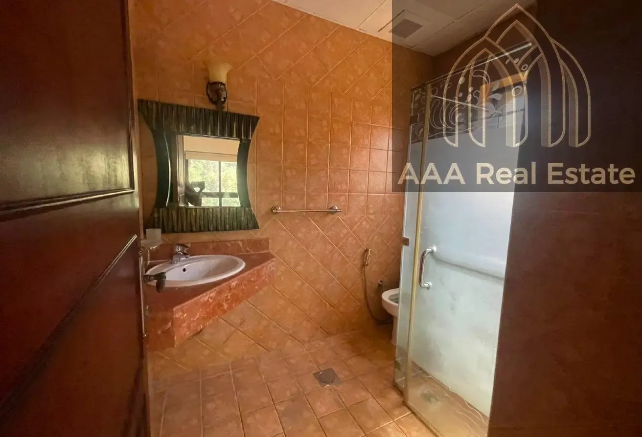 SWIMMING POOL | SPACIOUS GARDEN | PRIME LOCATION