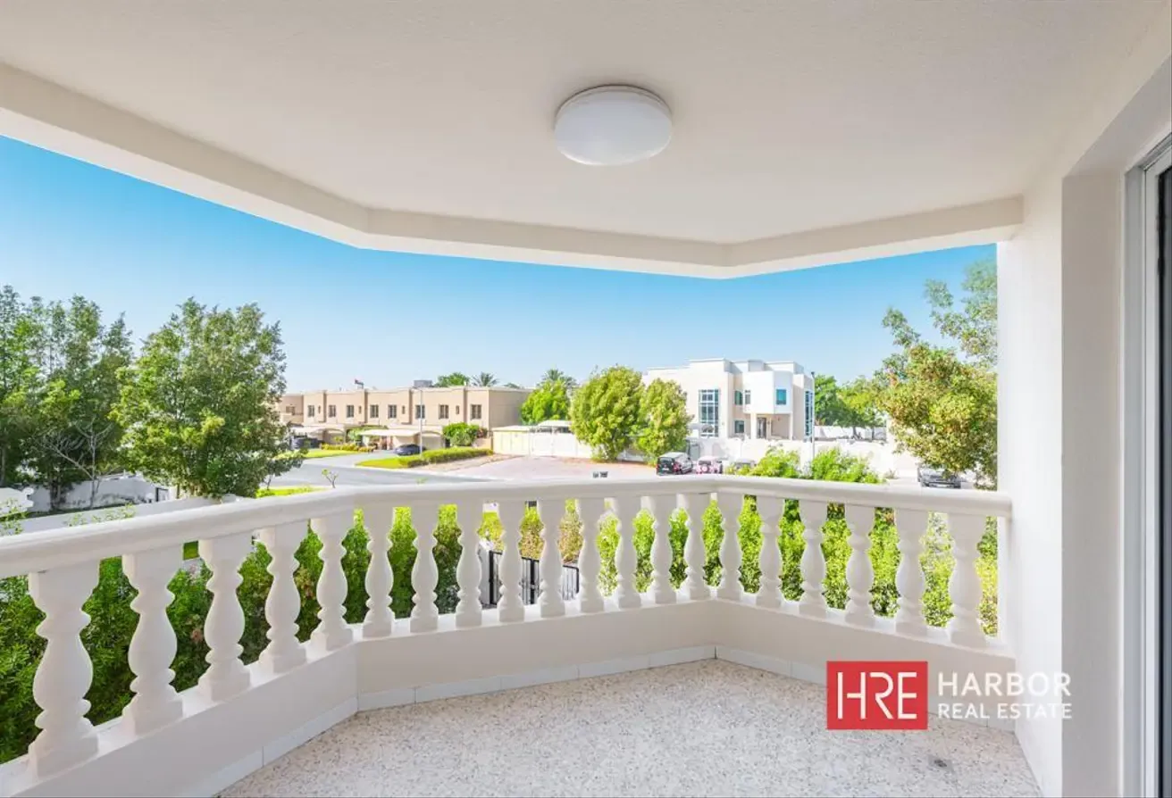 Spacious 5BR | Large Private Garden | Well Maintained