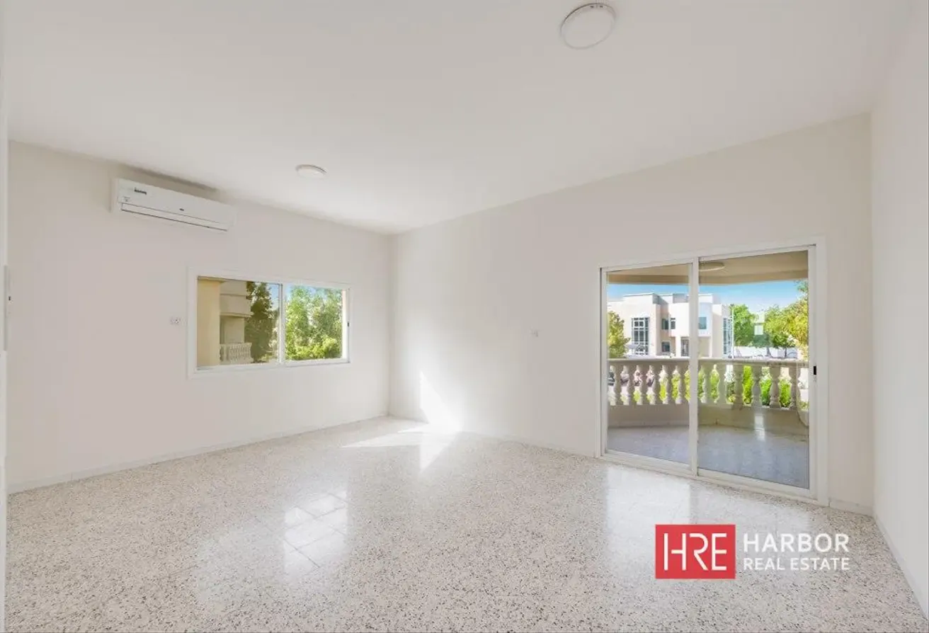 Spacious 5BR | Large Private Garden | Well Maintained