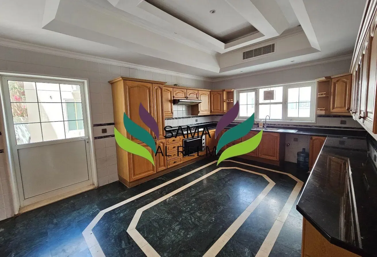 Independent | Private Pool | 5 Bed +Maid