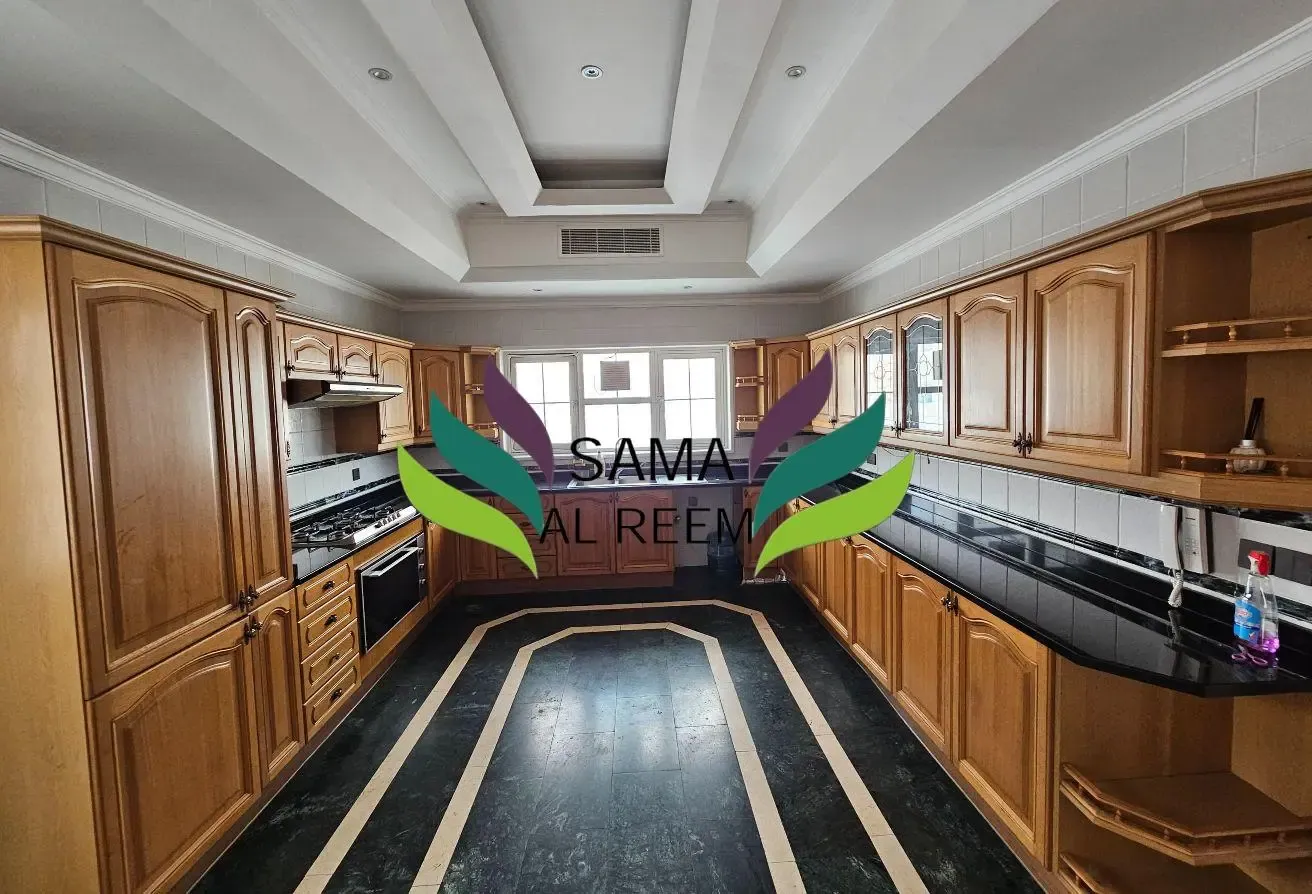 Independent | Private Pool | 5 Bed +Maid