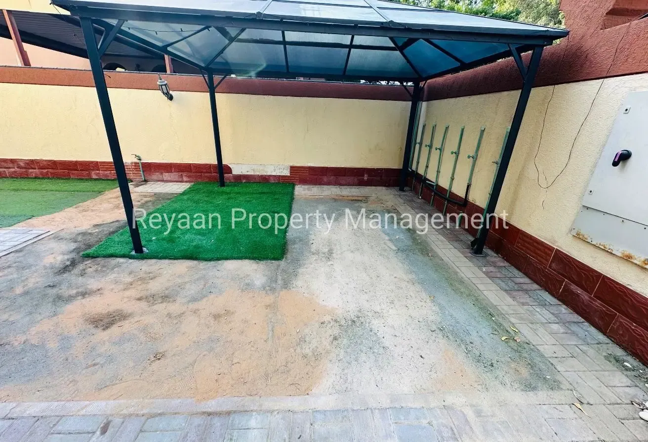 5 Bedrooms Villa With Private Garden Big living