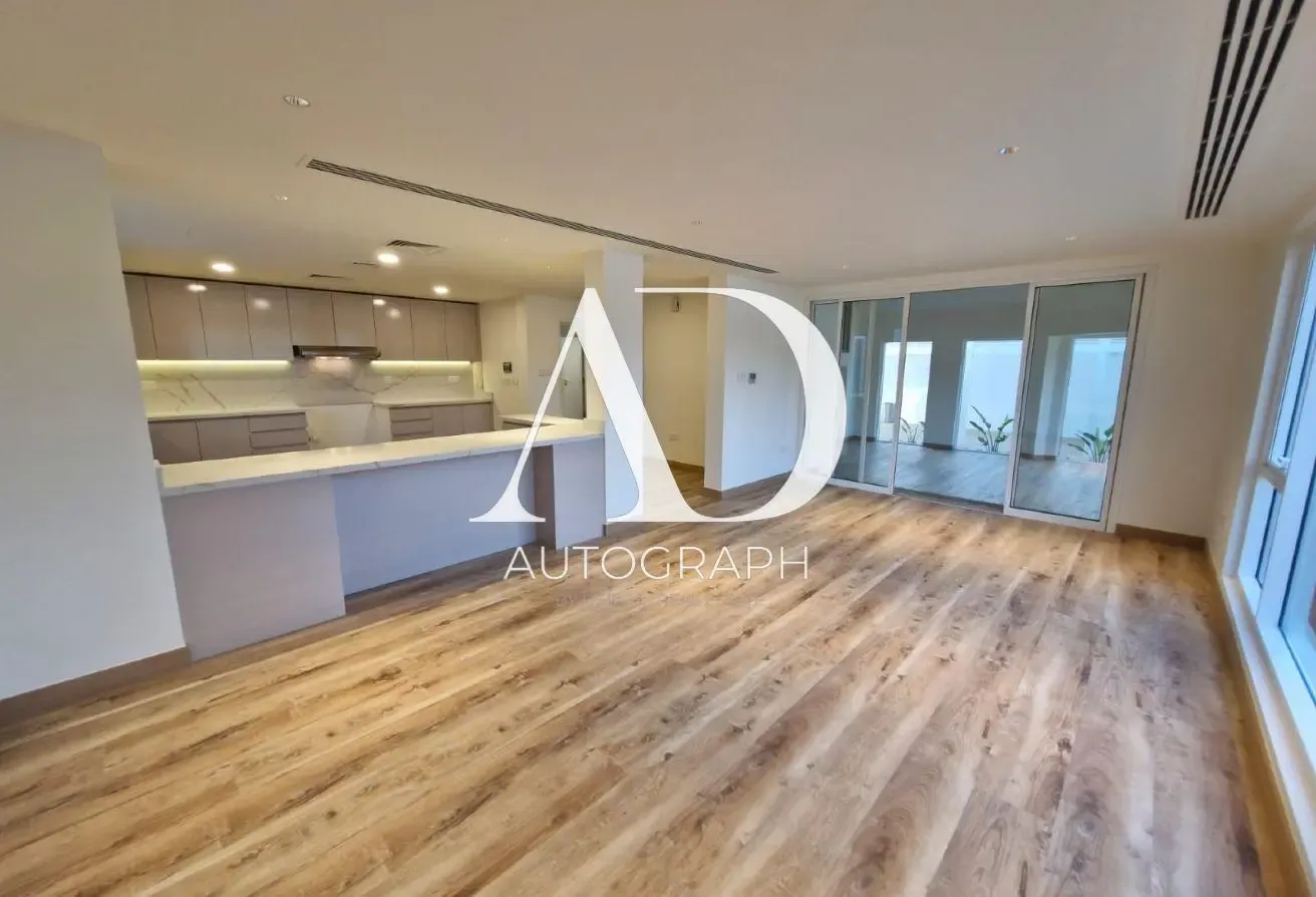 Luxury 5BR Villa in Private Garden|Compound Villa