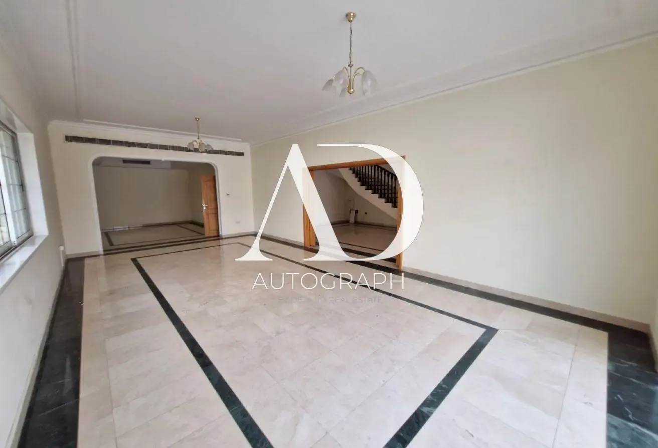 Independent Villa | 5 Bed | Private poo  | Garden