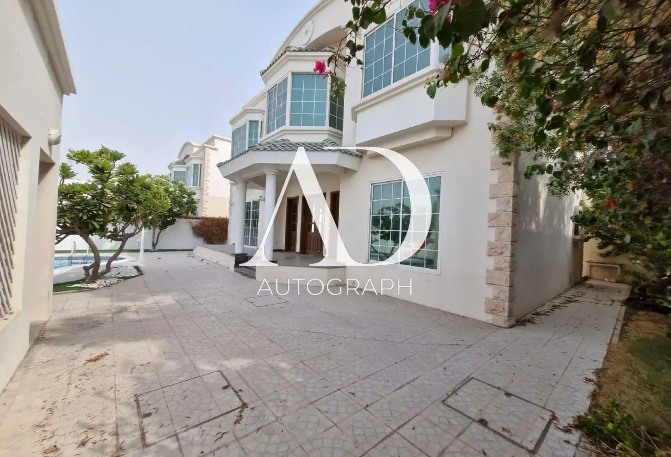 Independent Villa | 5 Bed | Private poo  | Garden