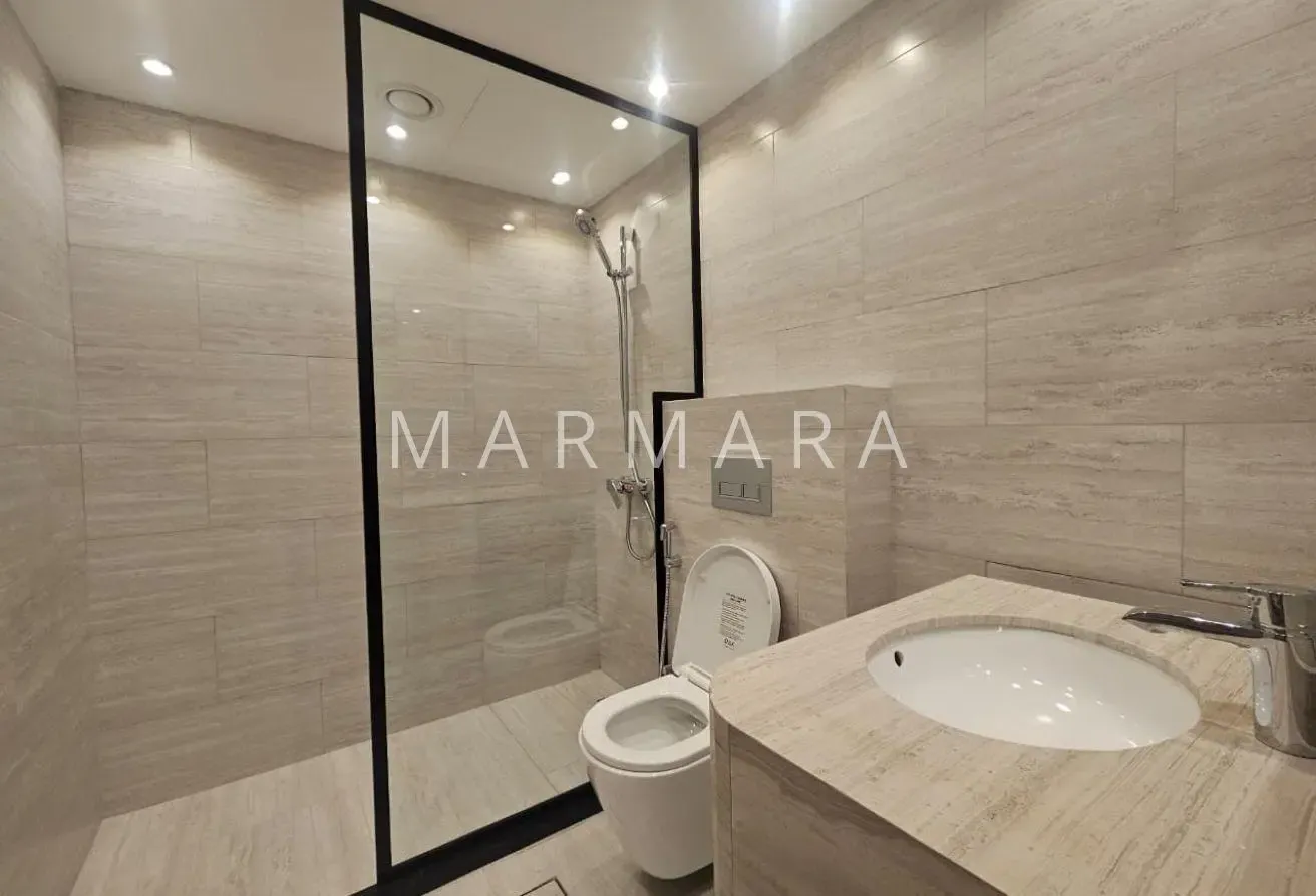 Renovated Independent villa | Garden | Top Locatio