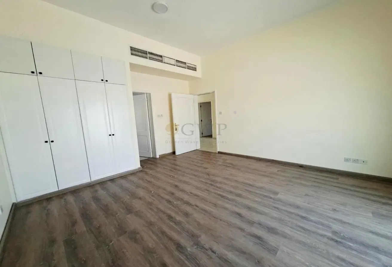Private Pool | Modern | Refurbished | New Kitchen