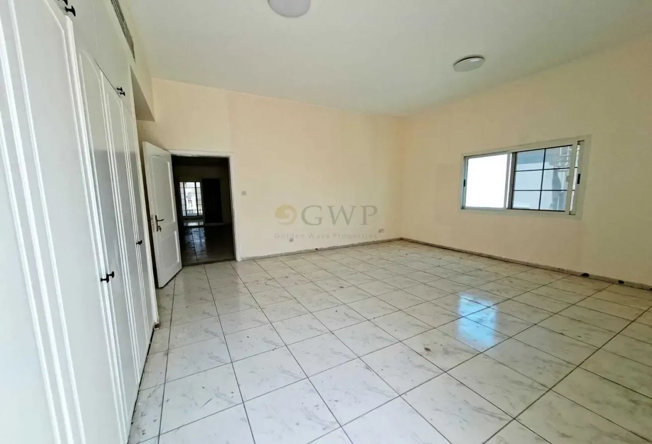Private Pool | Modern | Refurbished | New Kitchen
