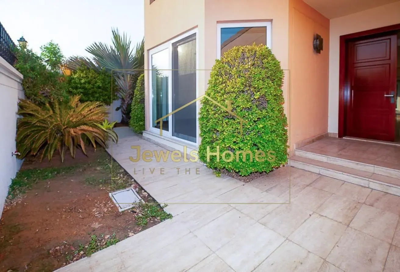 Luxury | Private Pool & Garden |Beside Safa Park 2
