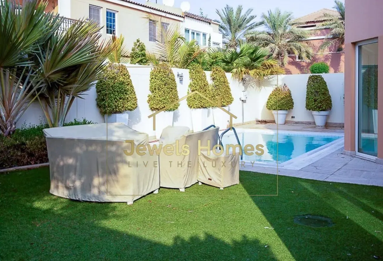 Luxury | Private Pool & Garden |Beside Safa Park 2