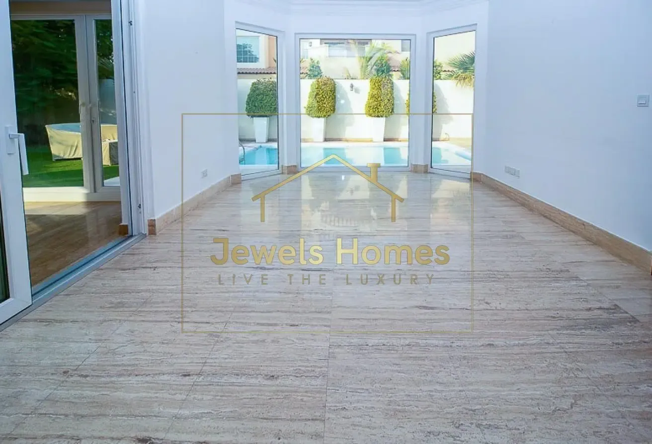 Luxury | Private Pool & Garden |Beside Safa Park 2