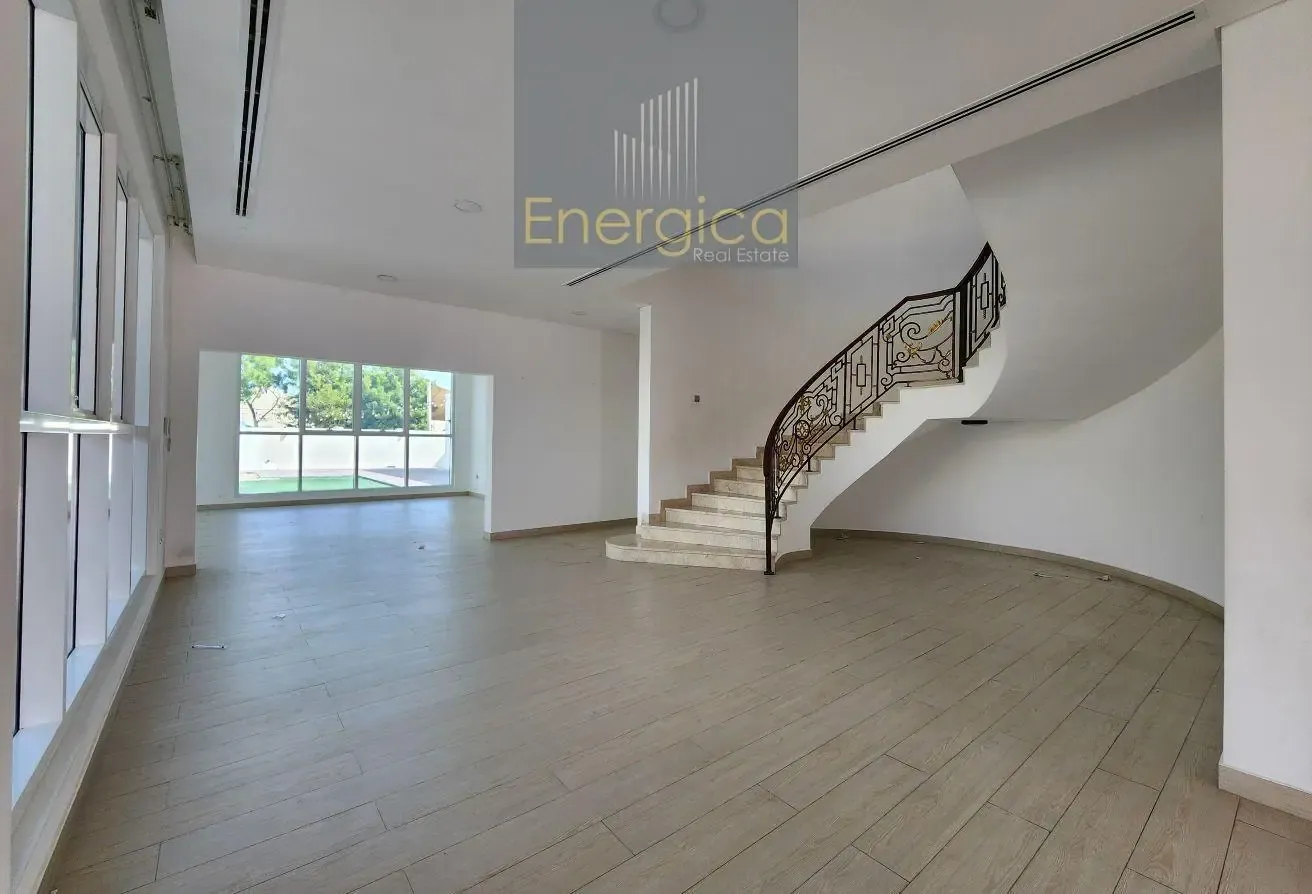 Standalone 5BR Villa | Large Garden | Near Mosque