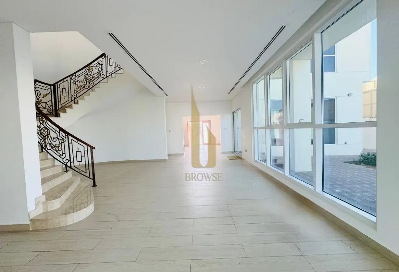 Independent Villa l Majilis + 5BR + Service Block