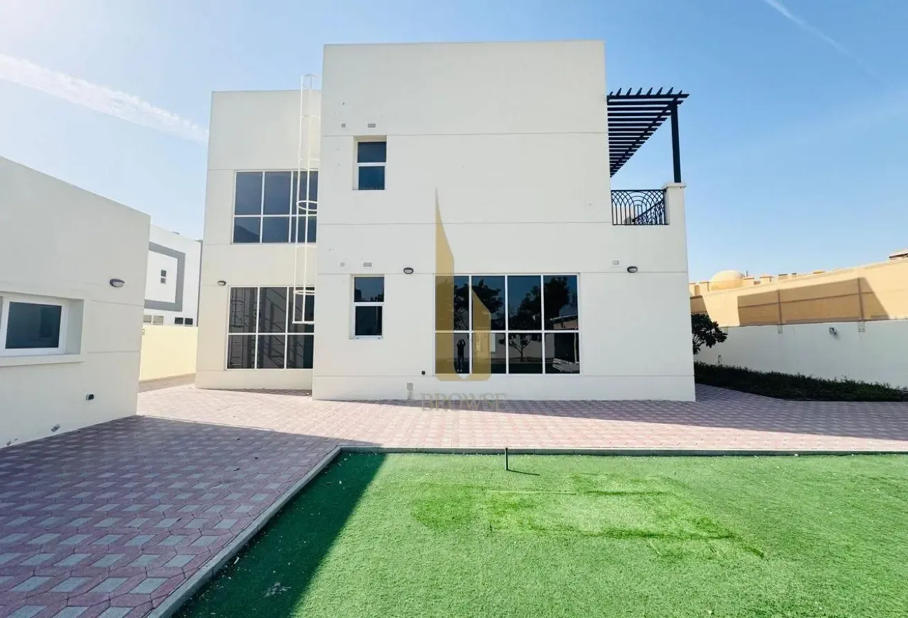 Independent Villa l Majilis + 5BR + Service Block