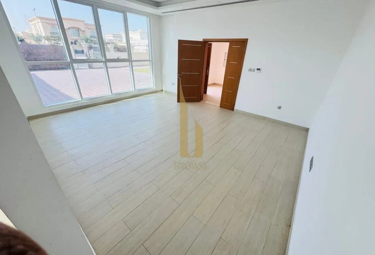 Independent Villa l Majilis + 5BR + Service Block
