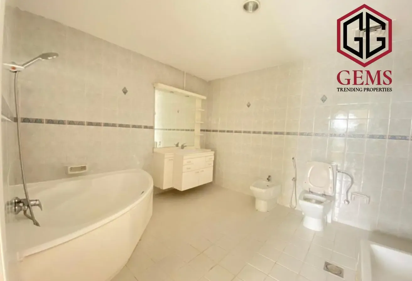 WELL-MAINTAINED | SWIMMING POOL  | HUGE GARDEN