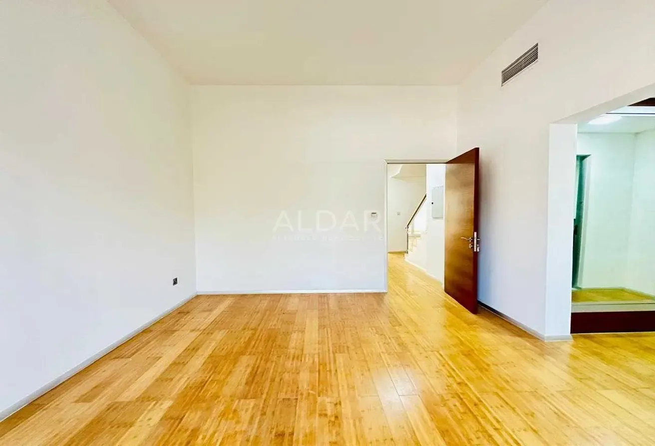 G+2 | Maid Room | Park View | Vacant