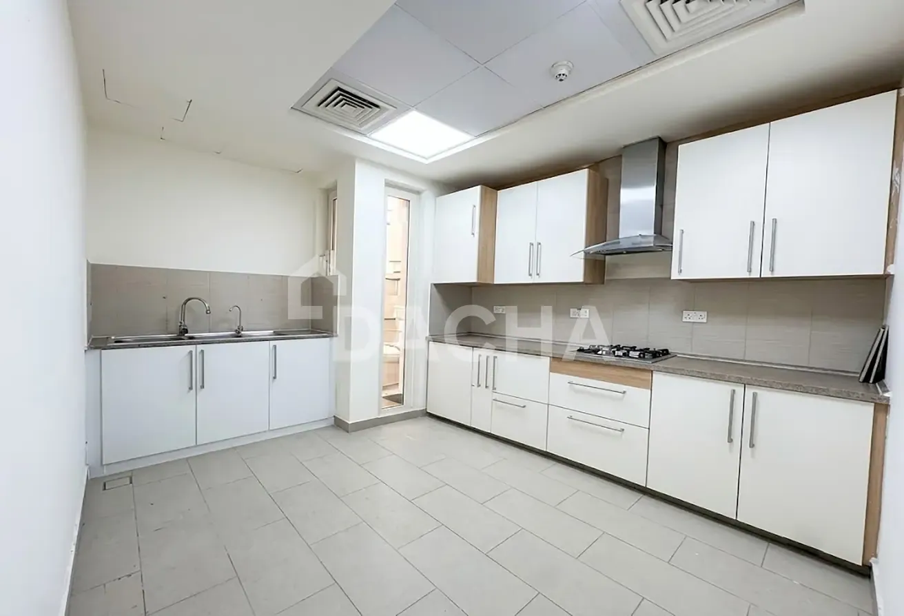 Spacious 4 Bedroom Villa | Private Garden