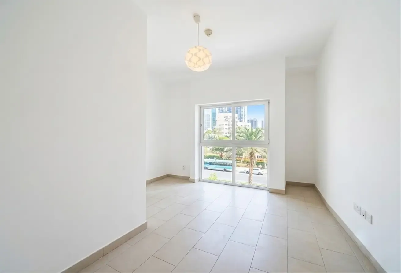 Spacious 4 Bedroom Villa | Private Garden