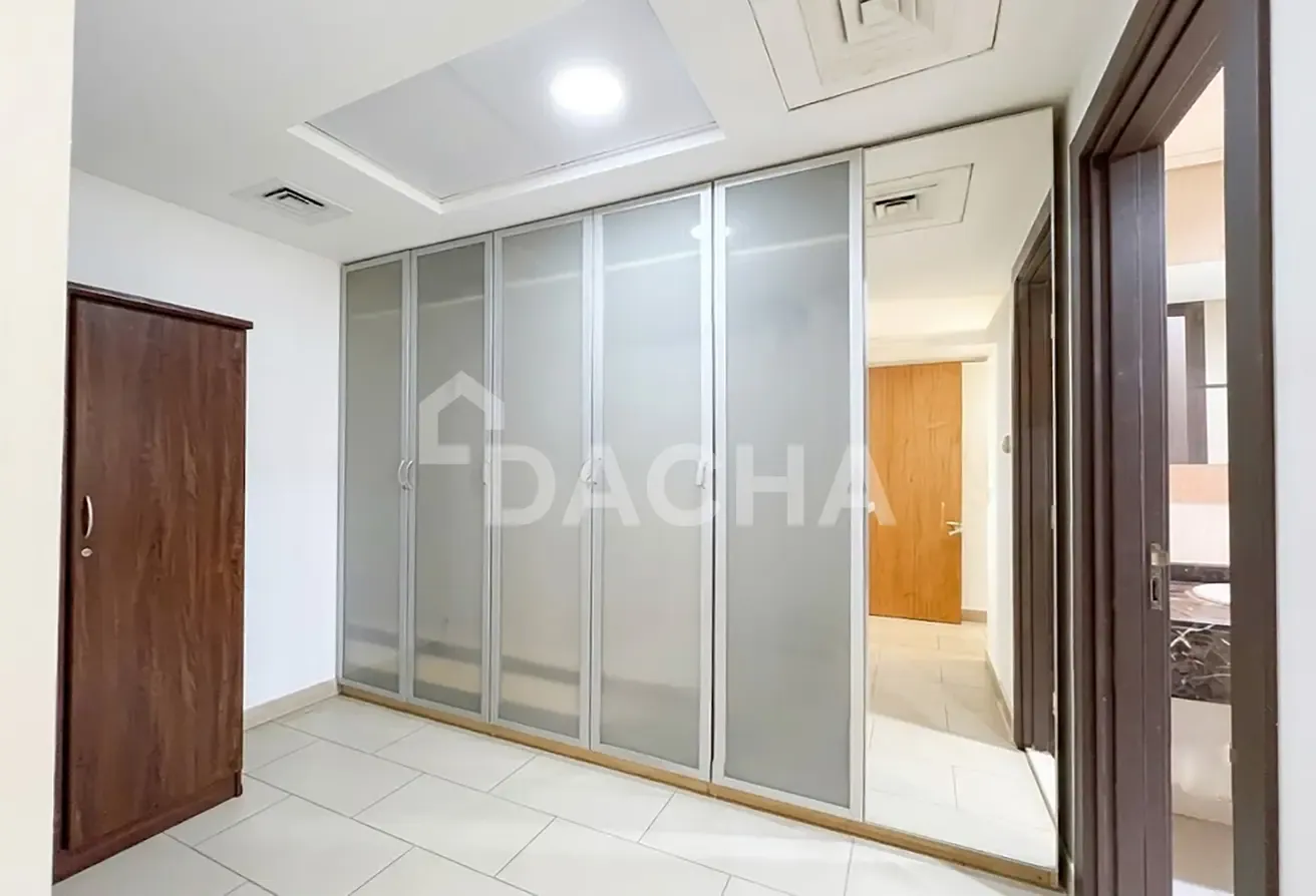 Spacious 4 Bedroom Villa | Private Garden