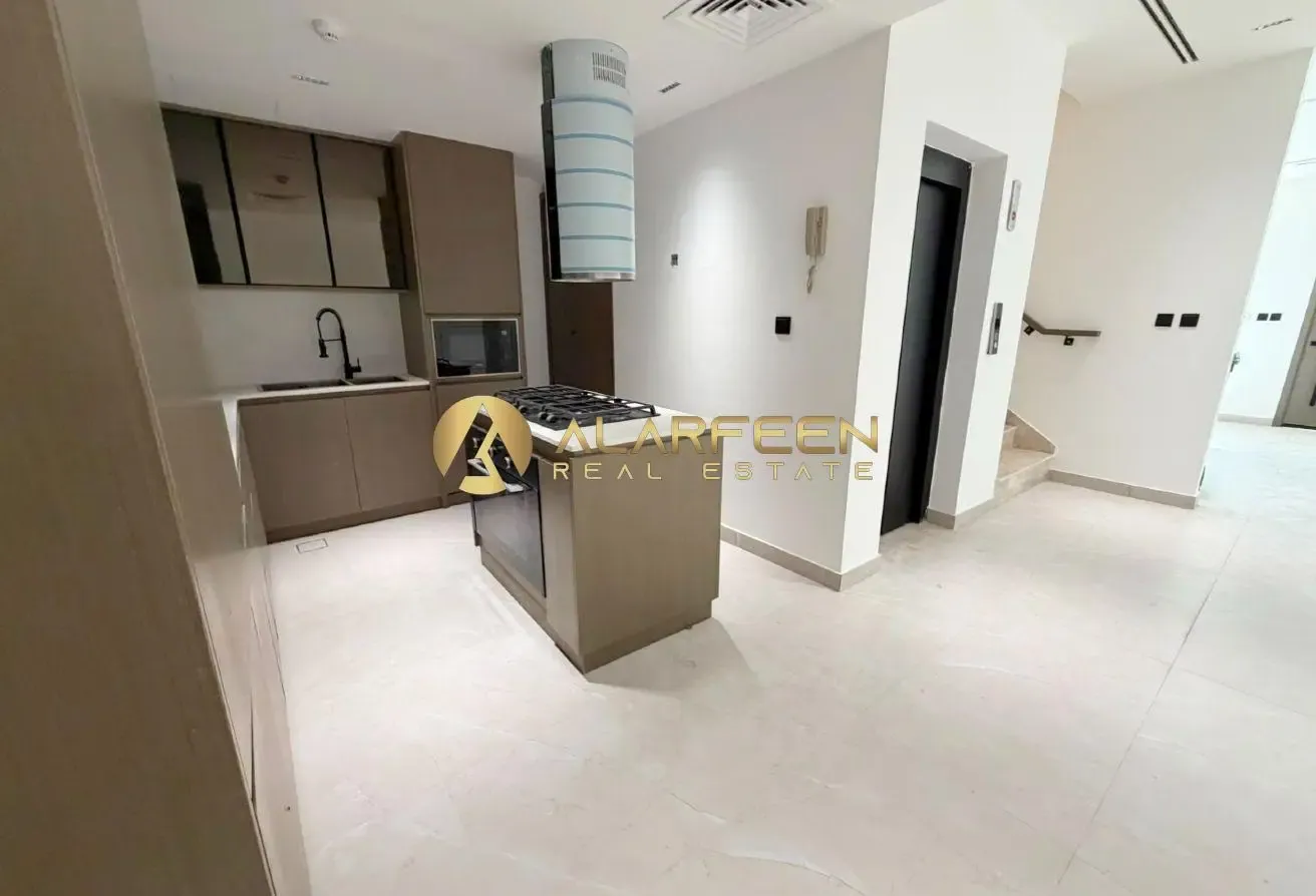 Brand New | Park Facing | Equipped Kitchen