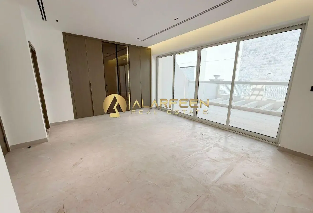 Brand New | Park Facing | Equipped Kitchen