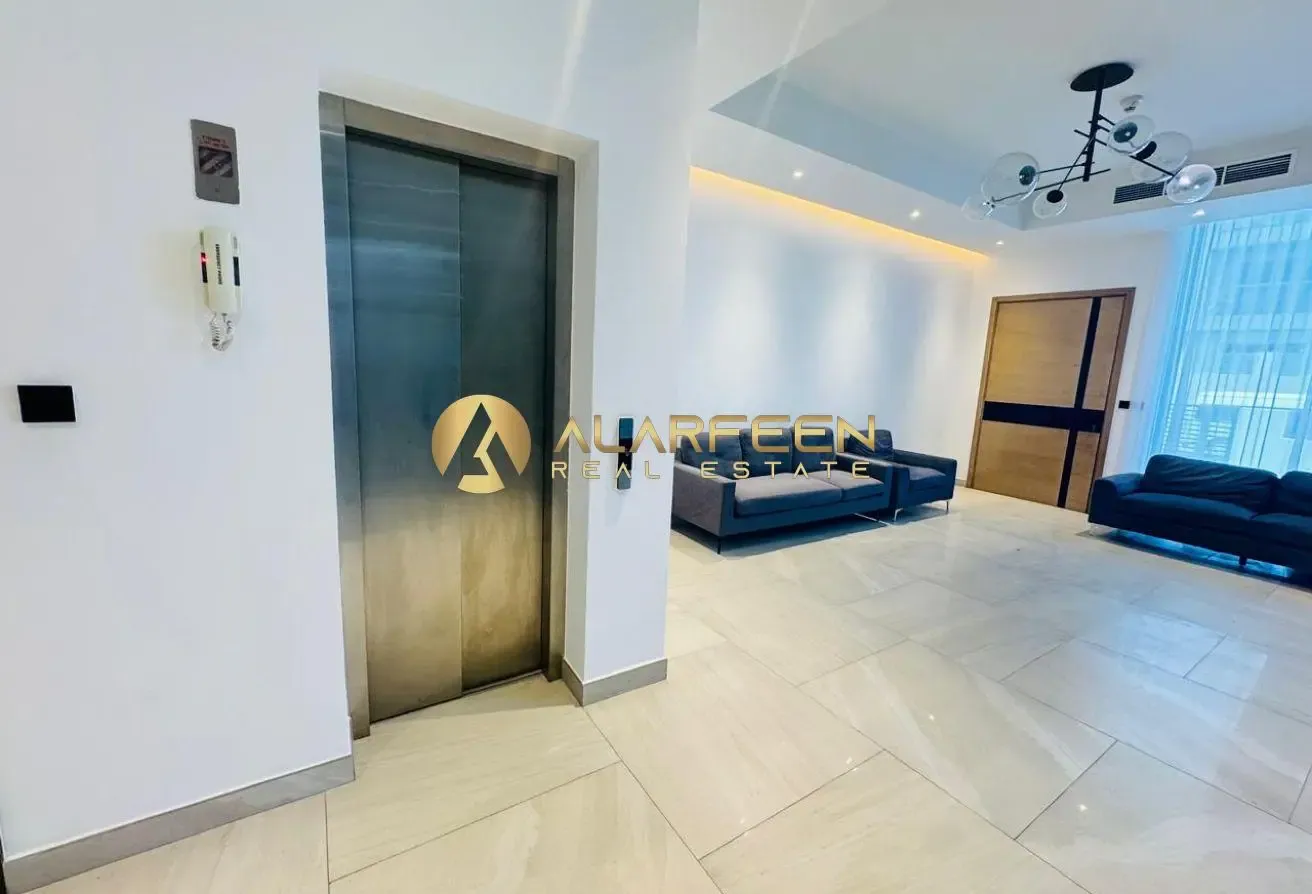 Fitted Kitchen | Elevator | Near to Exit