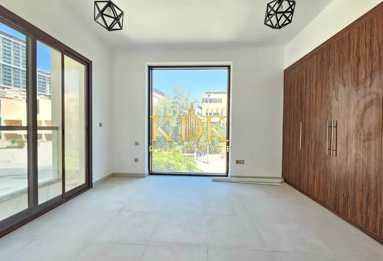 Spacious Villa | With Maid | Prime Location