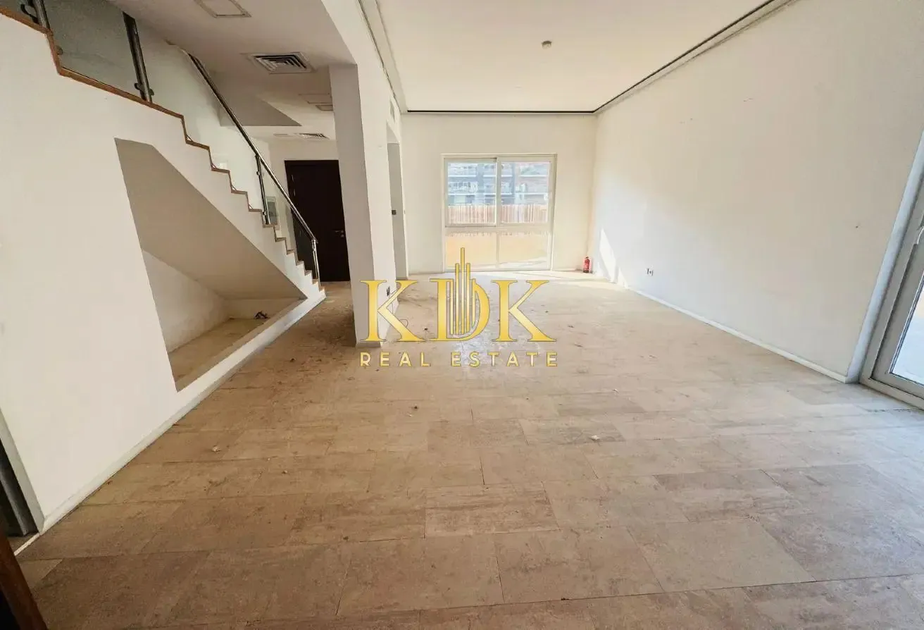 G+2 | 4Br+Maid | Well Maintaned