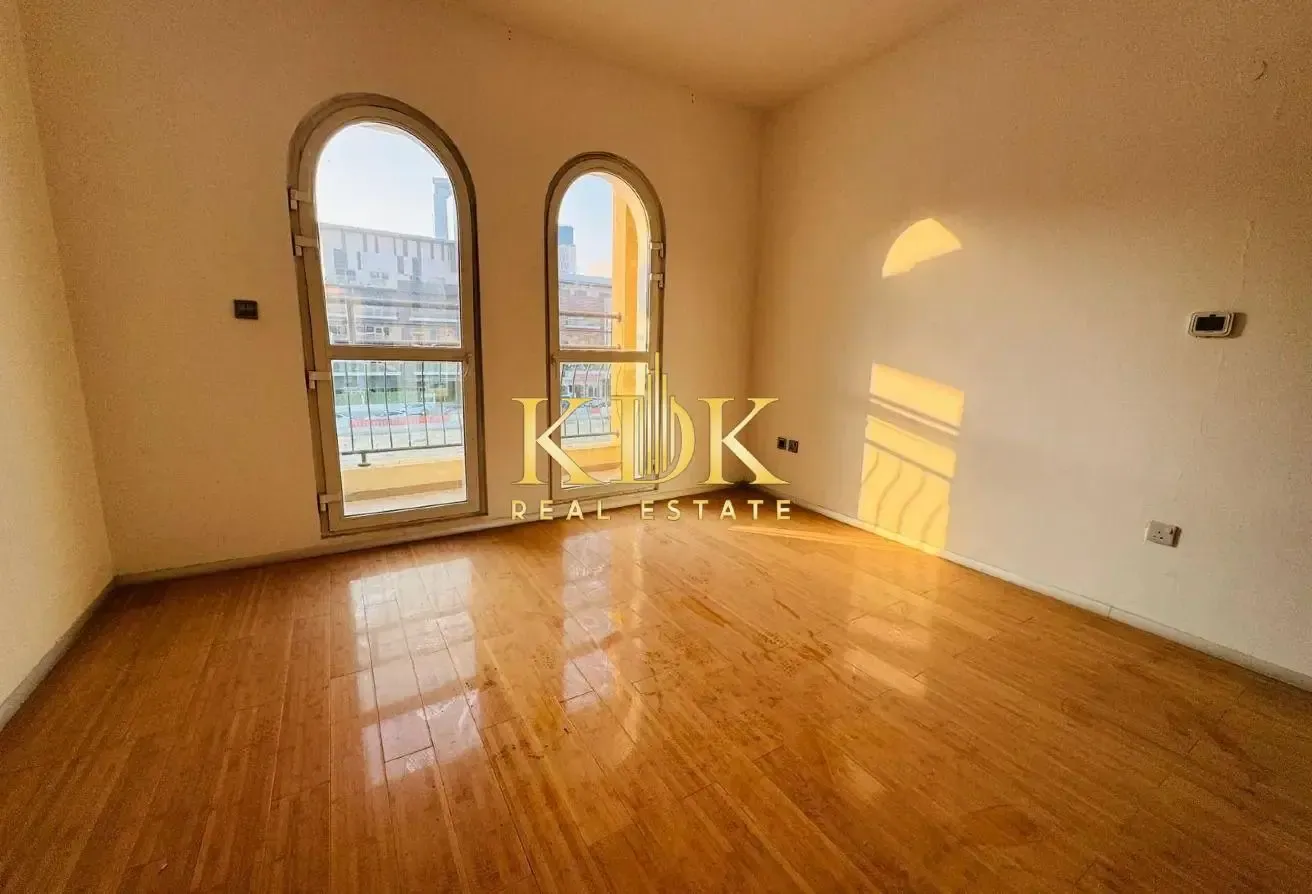 G+2 | 4Br+Maid | Well Maintaned