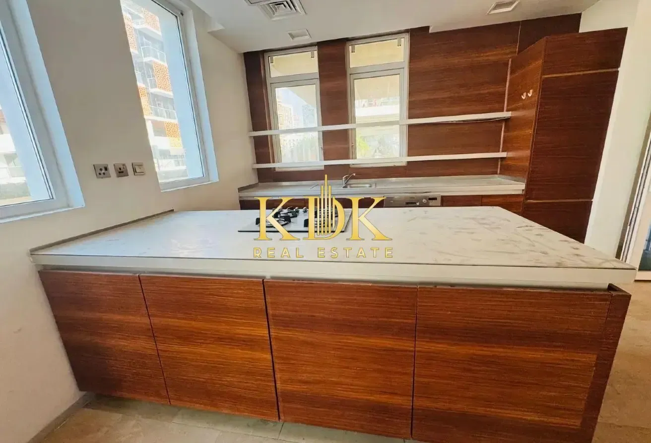 G+2 | 4Br+Maid | Well Maintaned