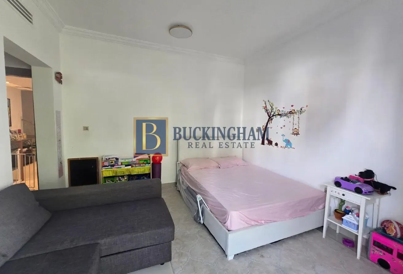 Next to Park I Upgraded 4BR++ |  4500 Sqft