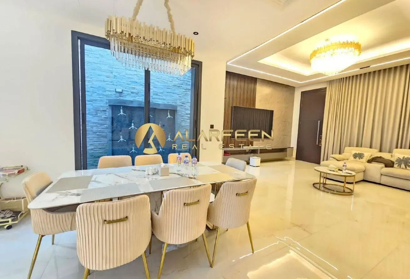 Newly Renovated | Park Facing | 4Br+Maid