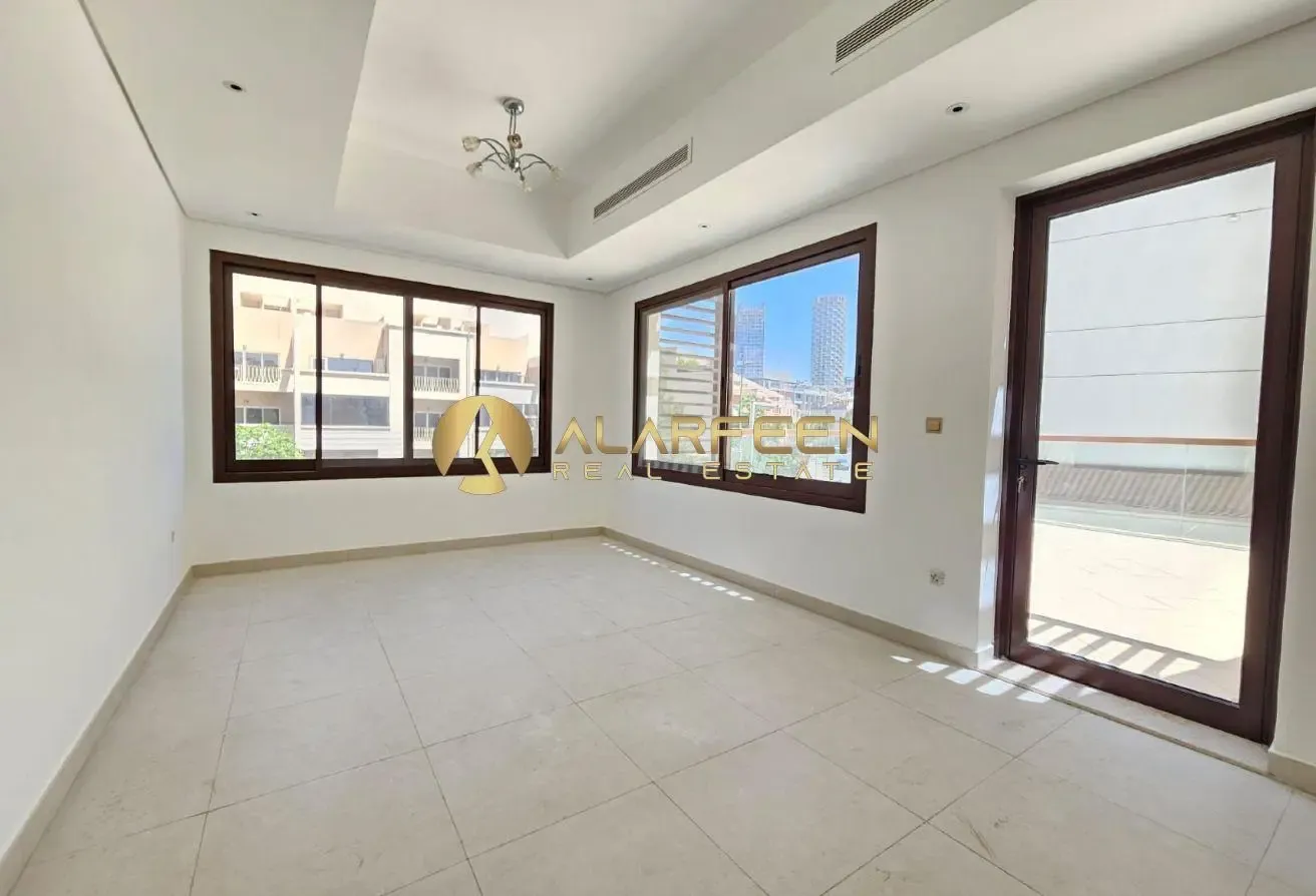 Corner 4BR Villa+Study|Massive lay out | Call Now