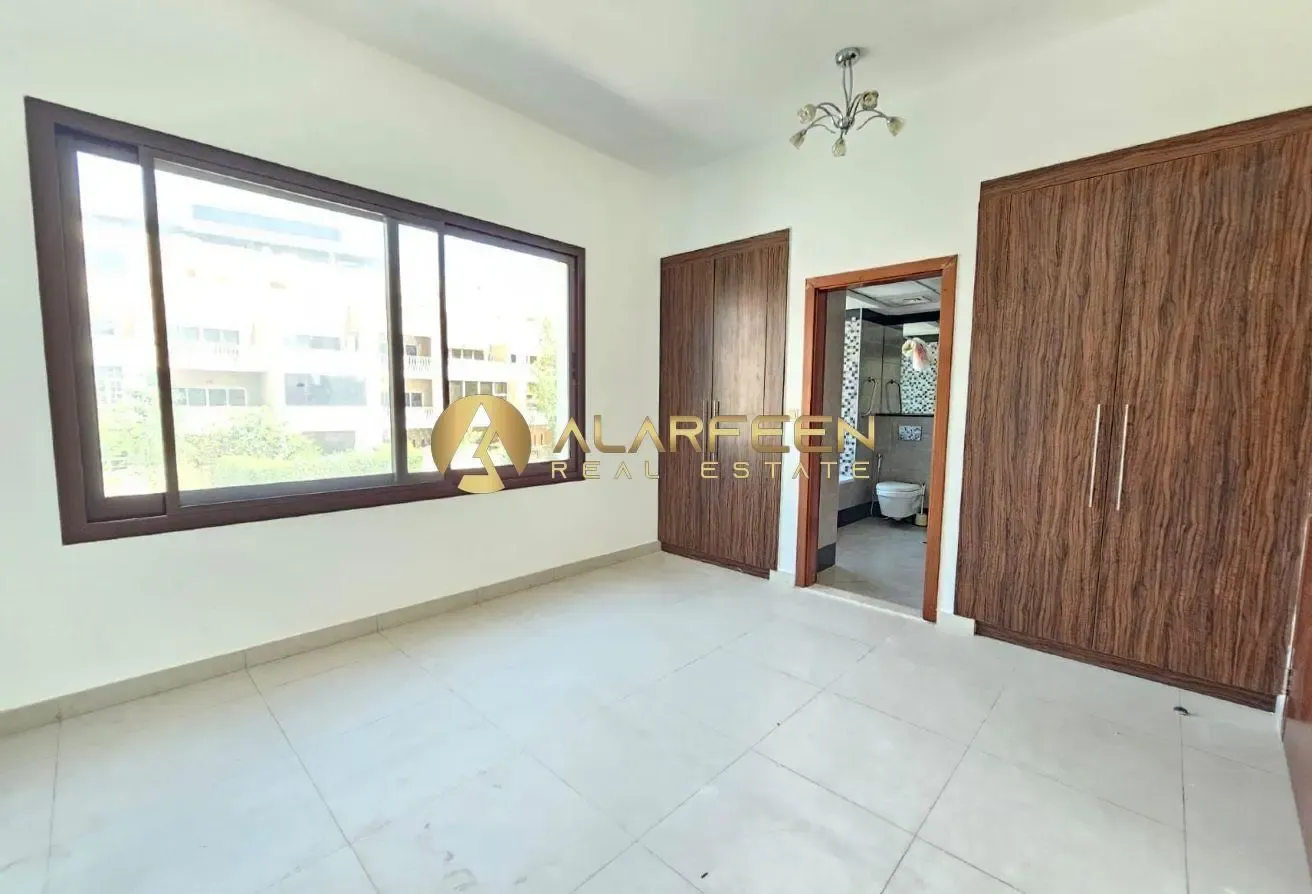 Corner 4BR Villa+Study|Massive lay out | Call Now