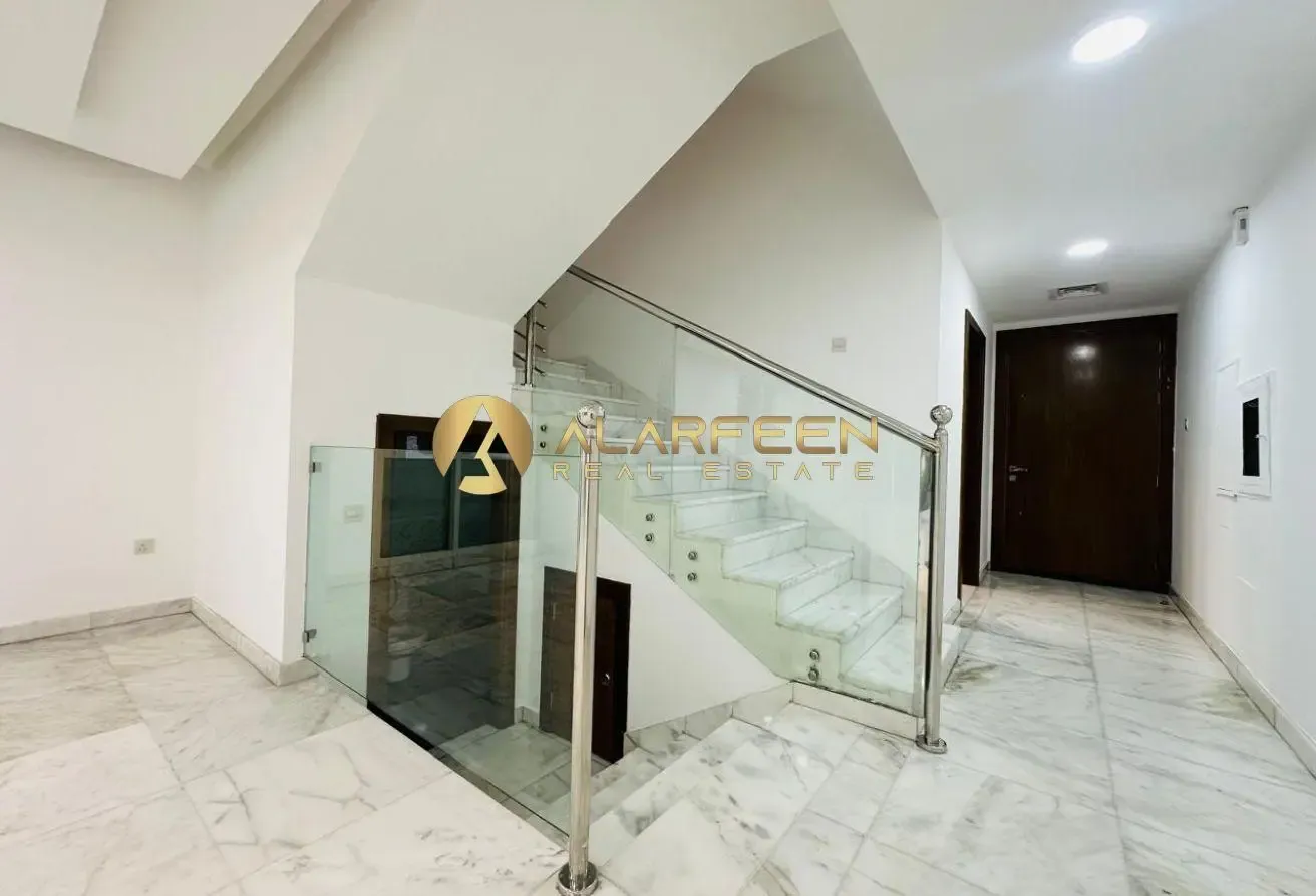 4Br+Maid | Fitted Kitchen | Community View