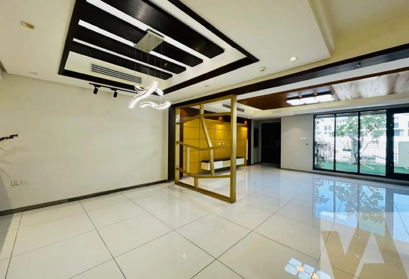 Middle Villa | Fully Upgraded | Vacant Soon