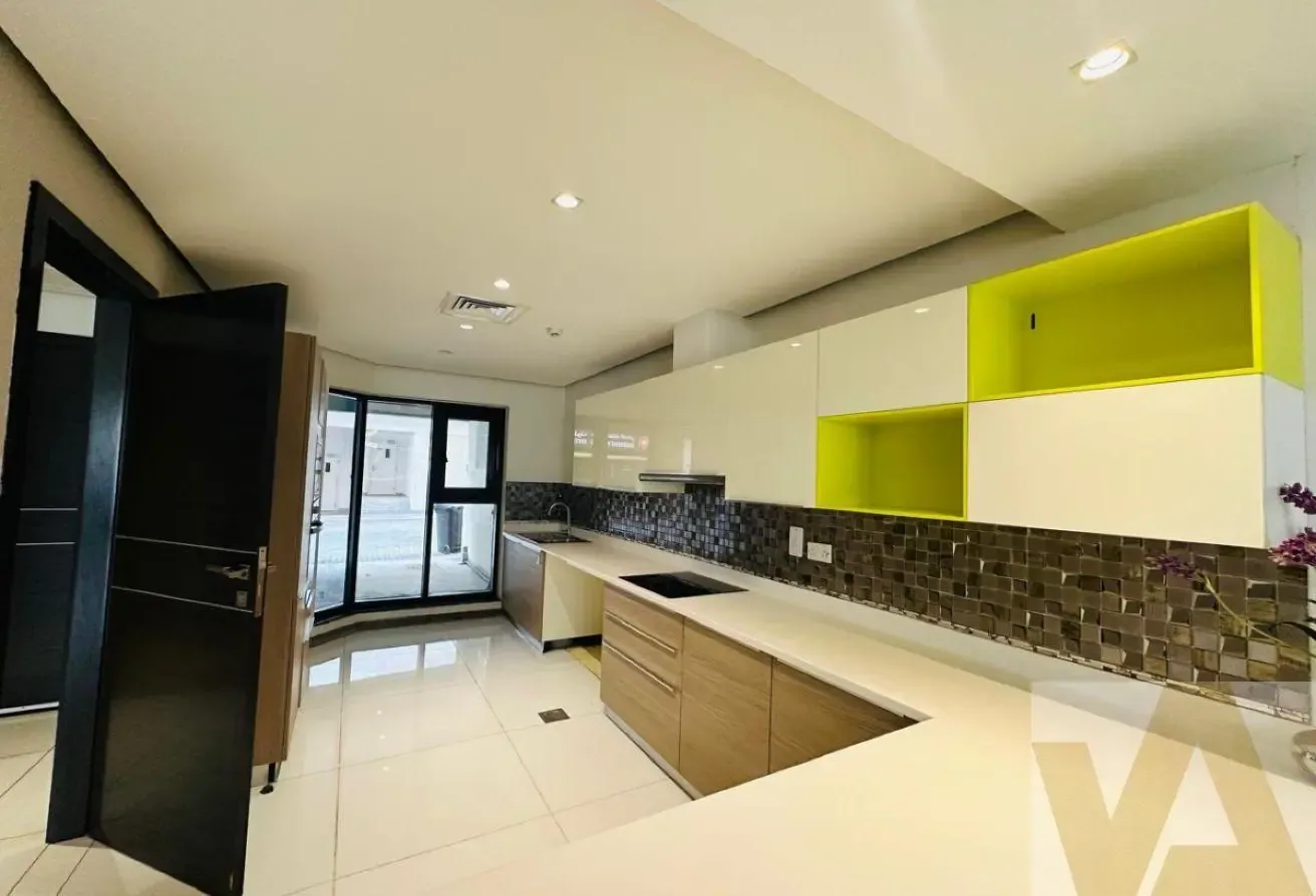 Middle Villa | Fully Upgraded | Vacant Soon