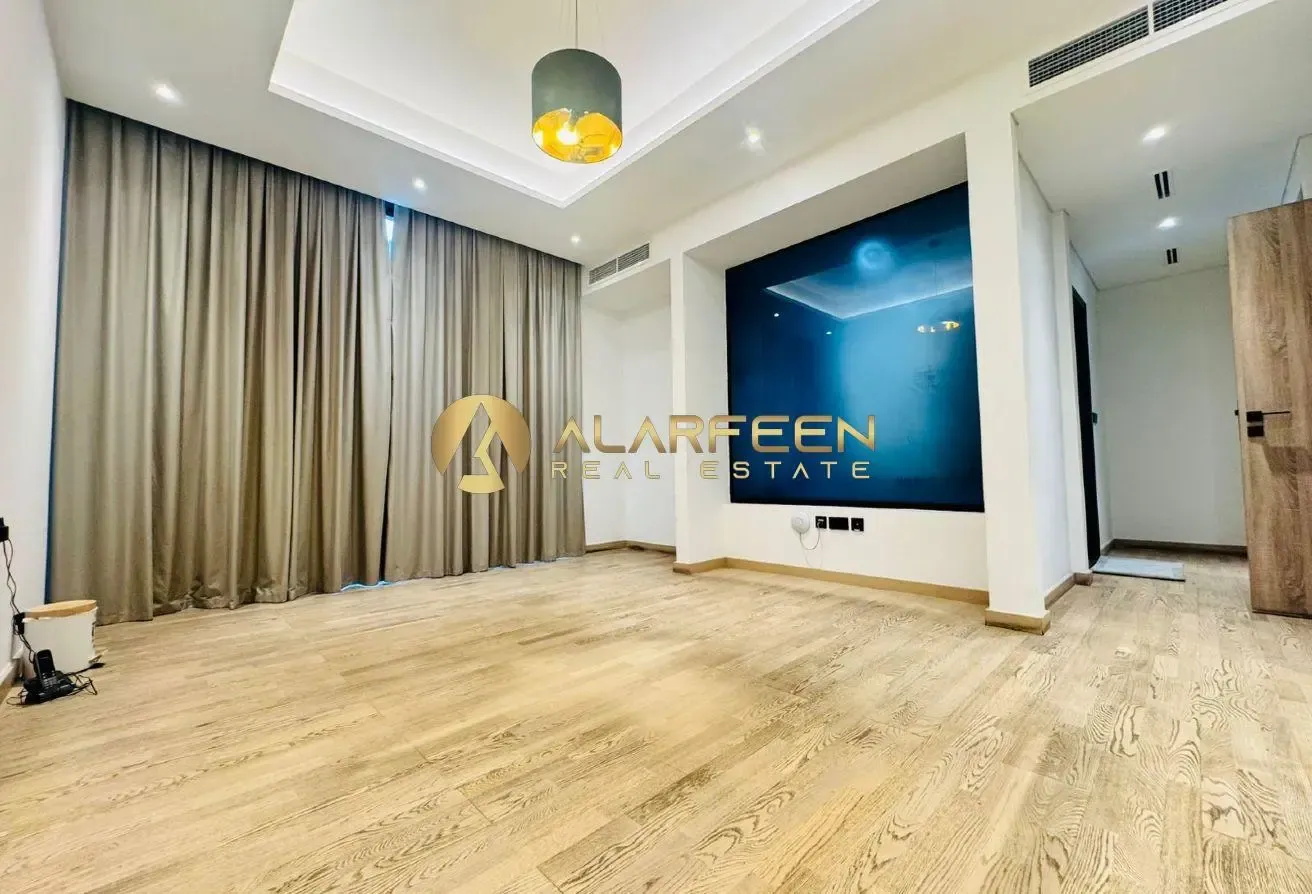 Lavish 4BR + Maid Villa | Unfurnished | Call now