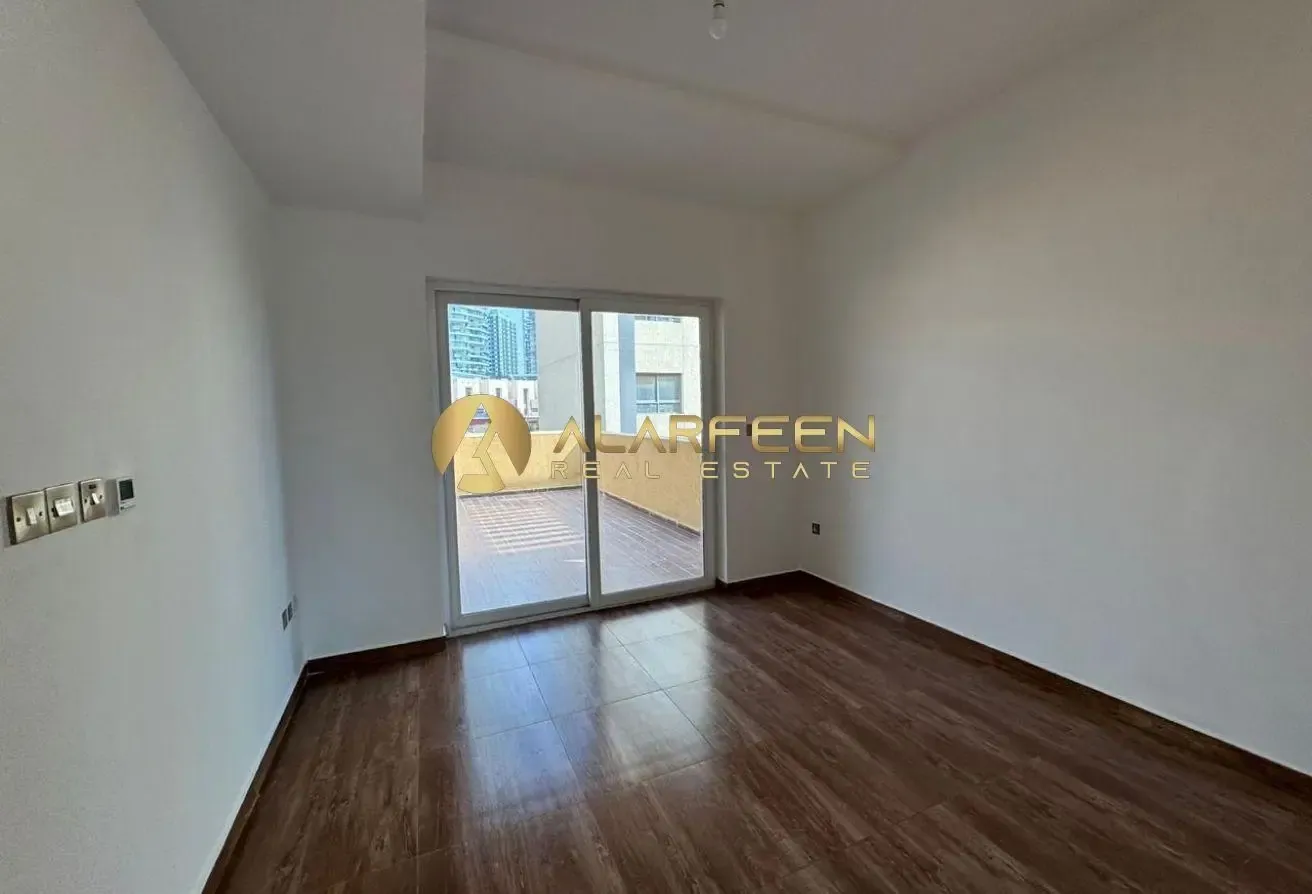 4BR + Maid's Room | Massive lay out | Near to Park