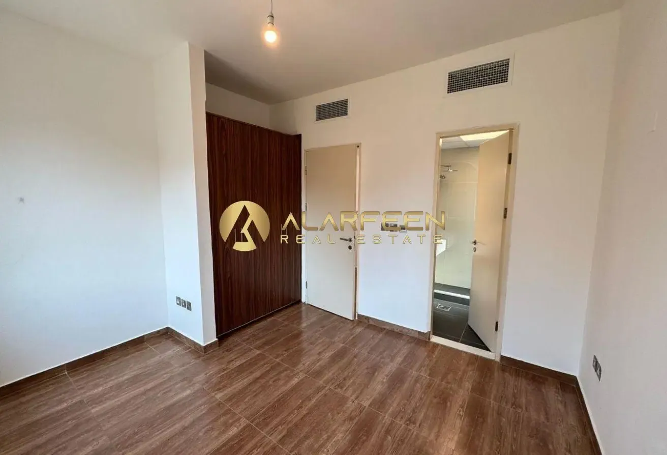 4BR + Maid's Room | Massive lay out | Near to Park