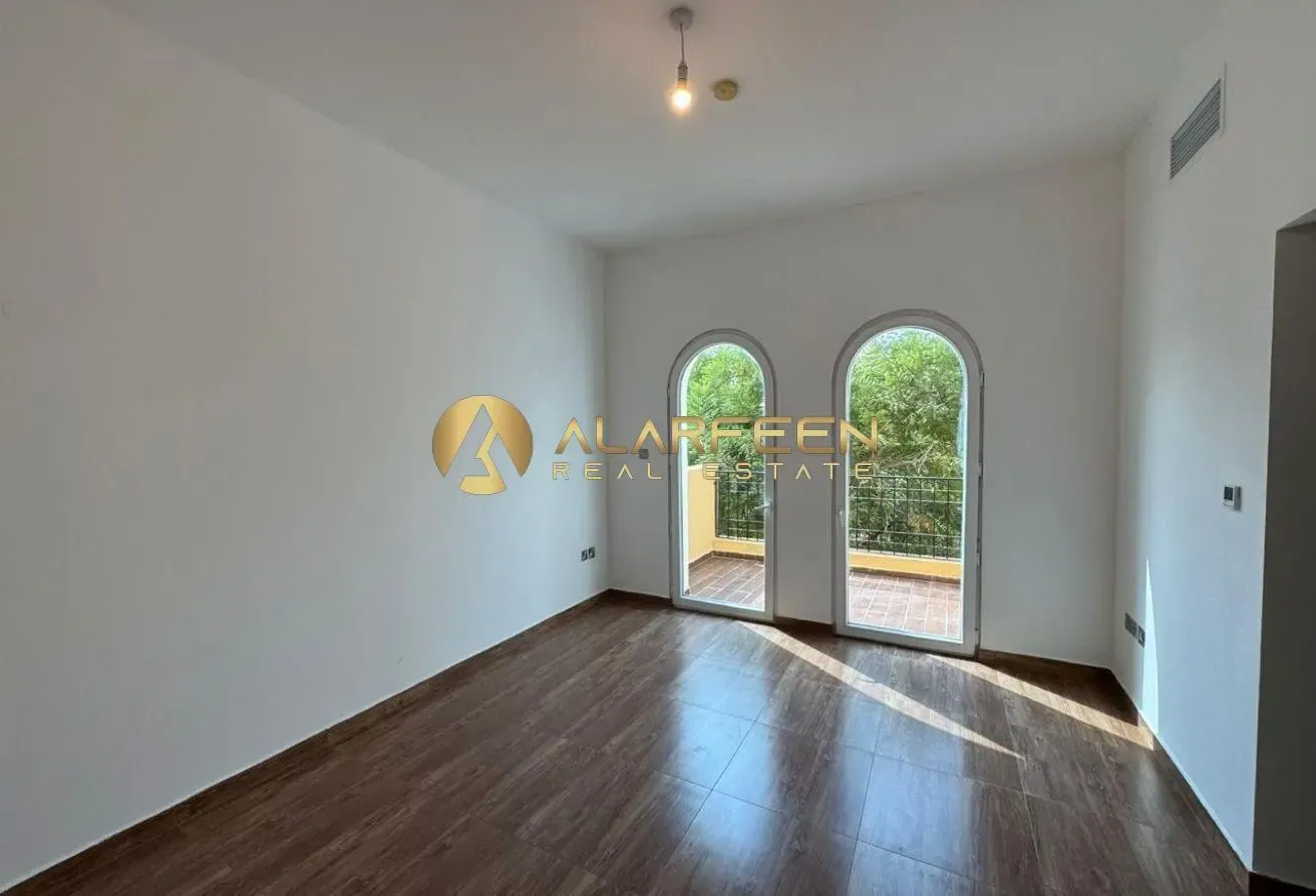 4BR + Maid's Room | Massive lay out | Near to Park