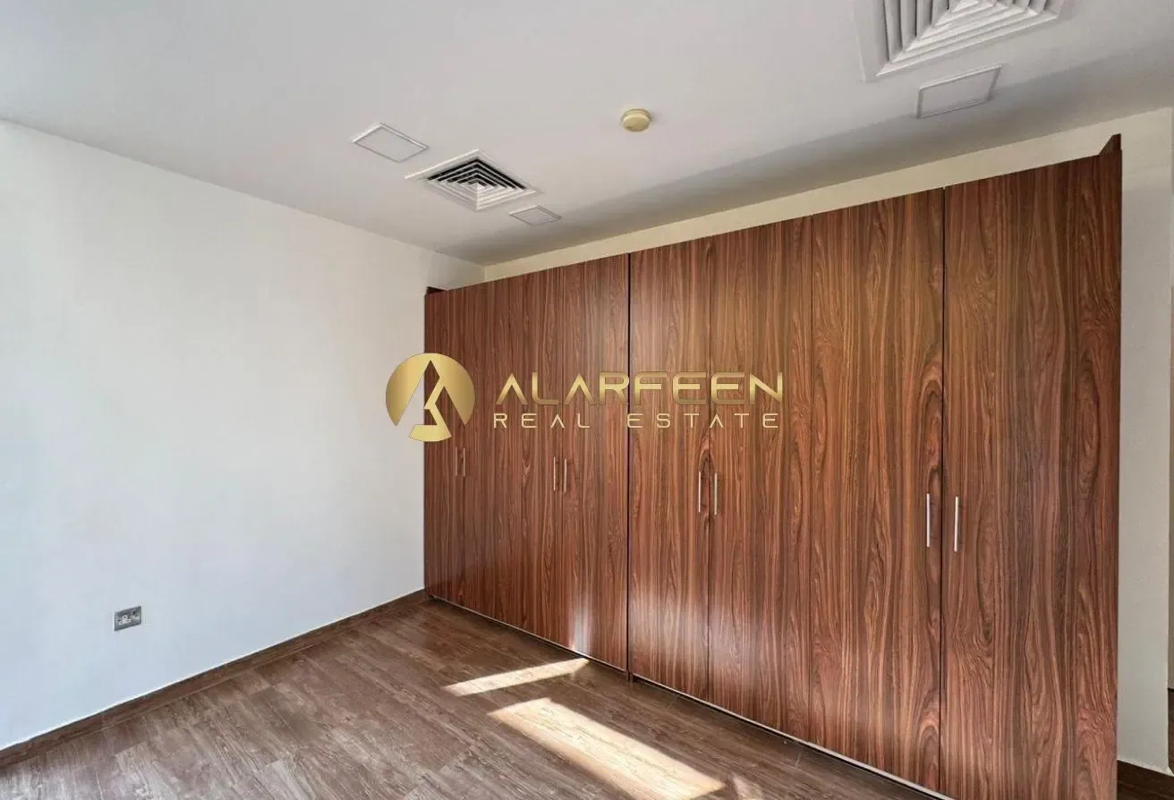 4BR + Maid's Room | Massive lay out | Near to Park
