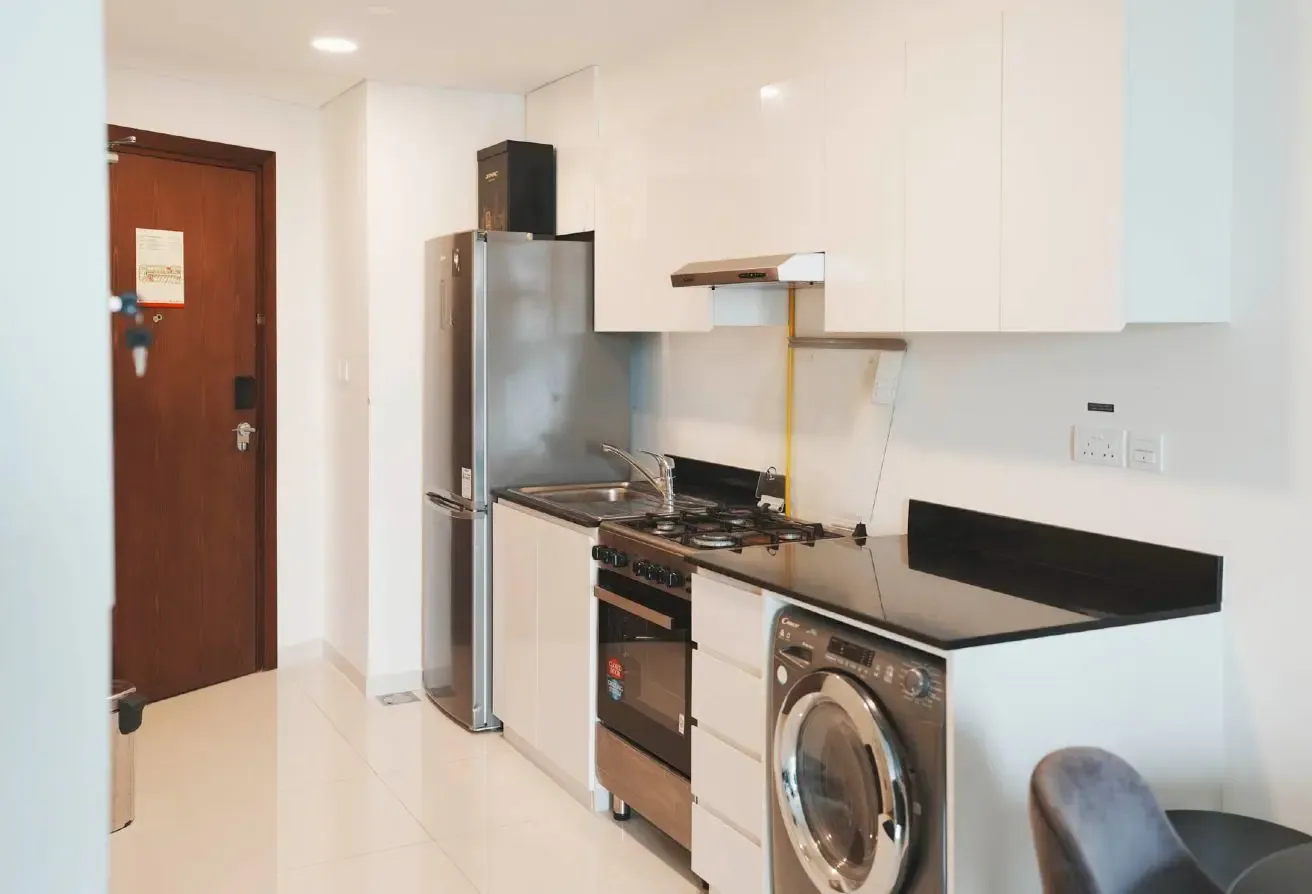 Vacant Now | Furnished Unit | 4 Cheques