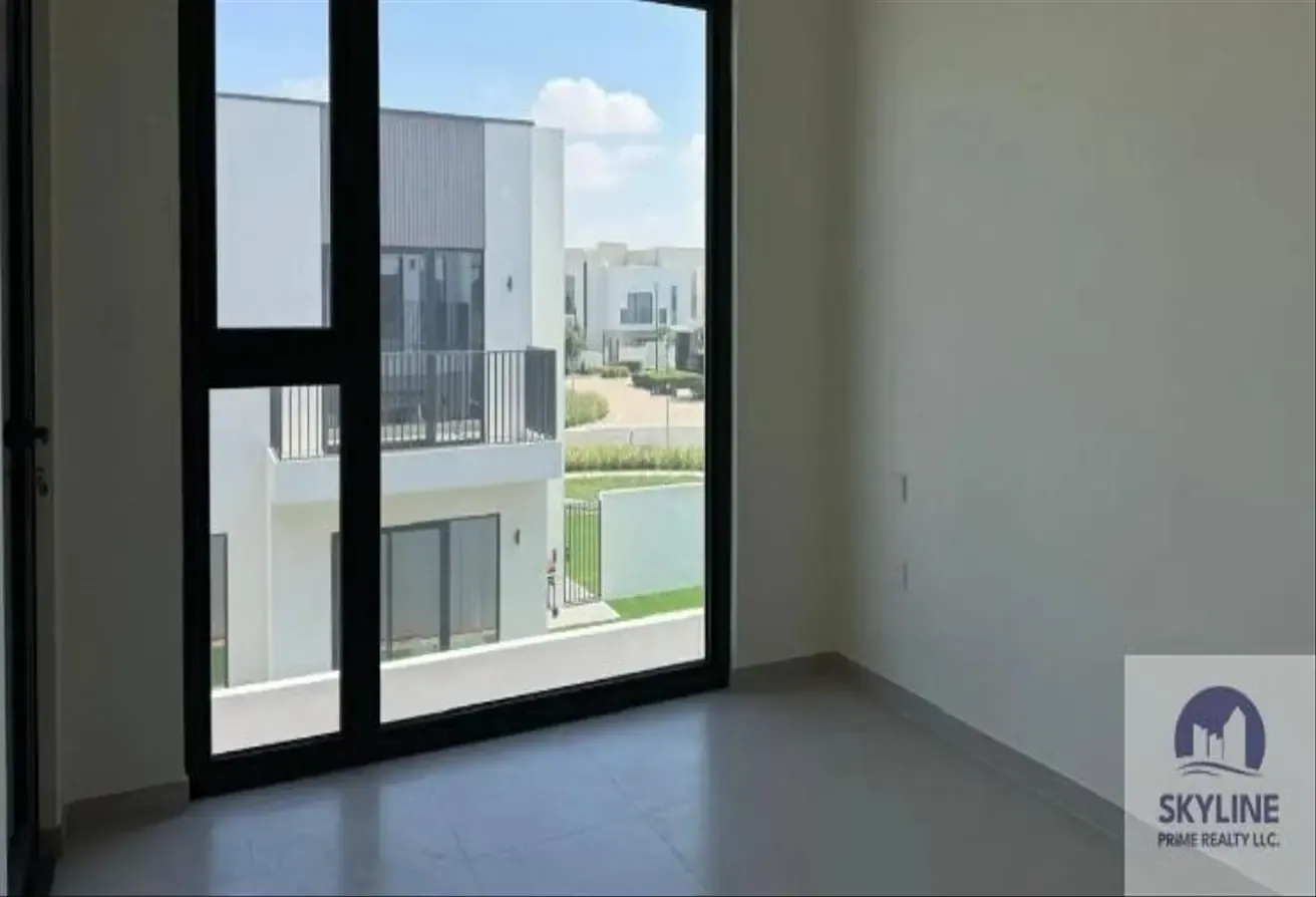 Single Row | Spacious | Vacant | Family Community