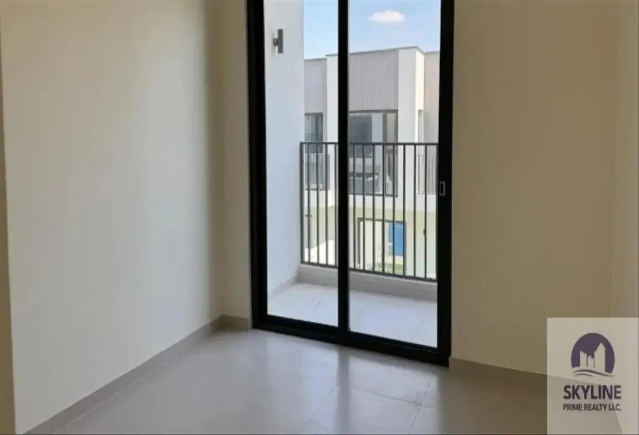 Single Row | Spacious | Vacant | Family Community