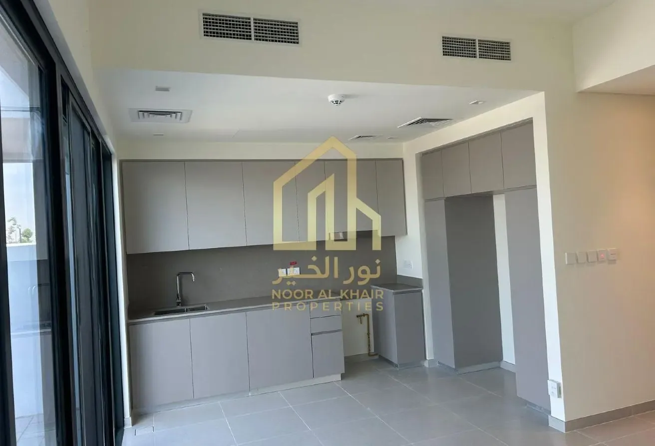 Best Layout | Ready to Move| Prime location Vacant