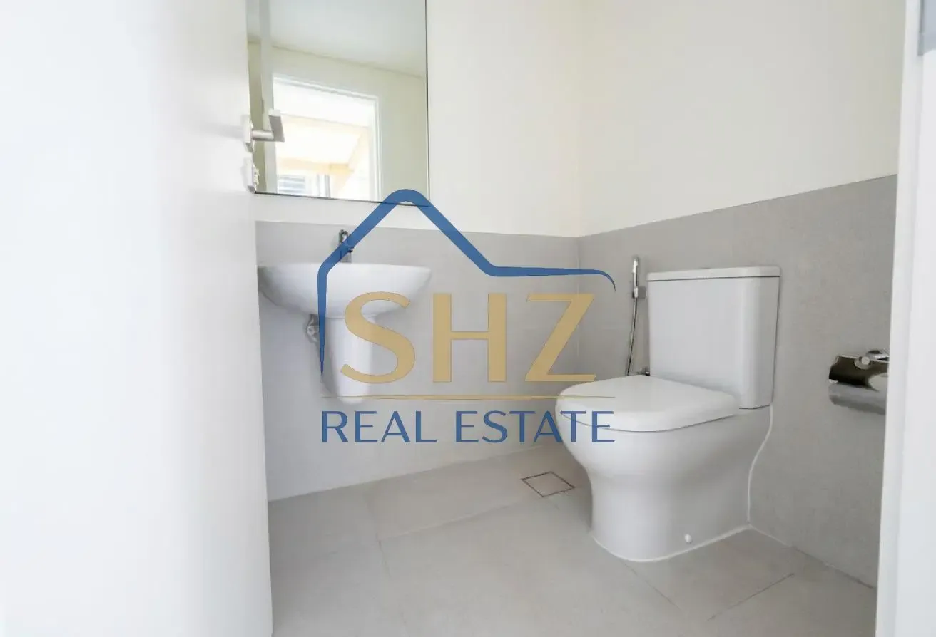 Single Row | Vacant | Type A | Landscaped|No Agent