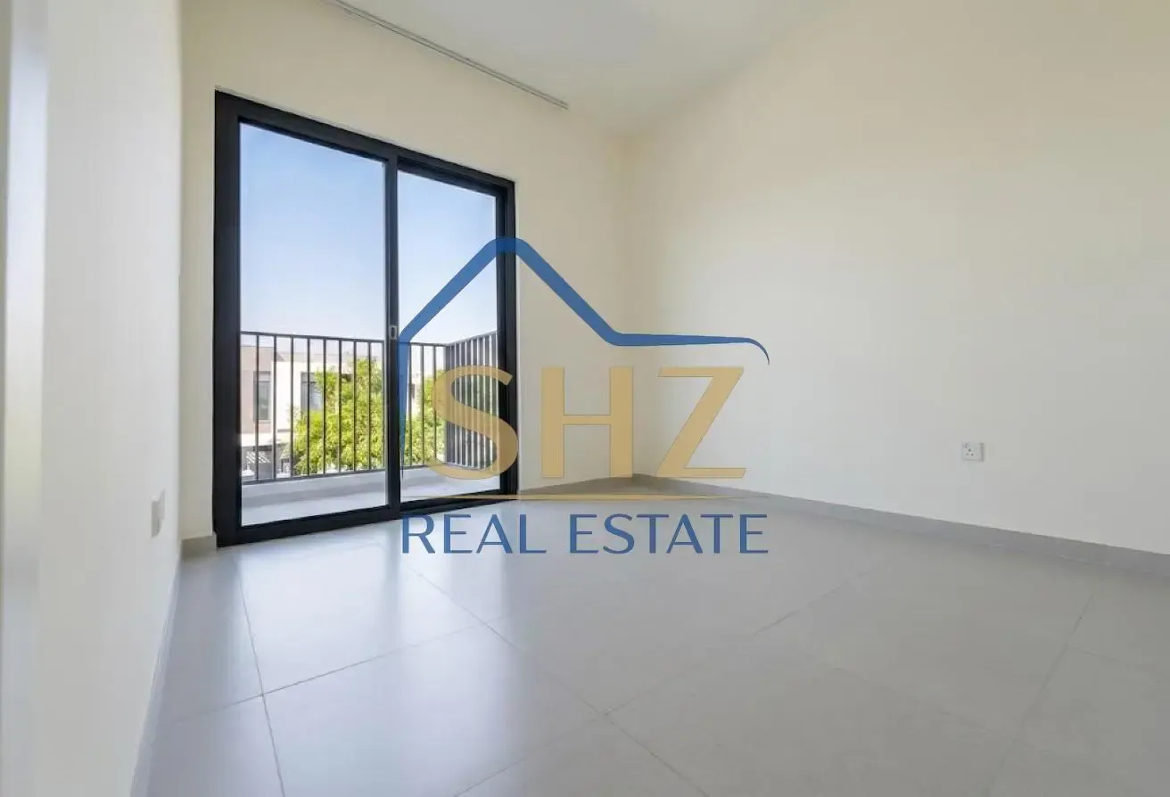Single Row | Vacant | Type A | Landscaped|No Agent