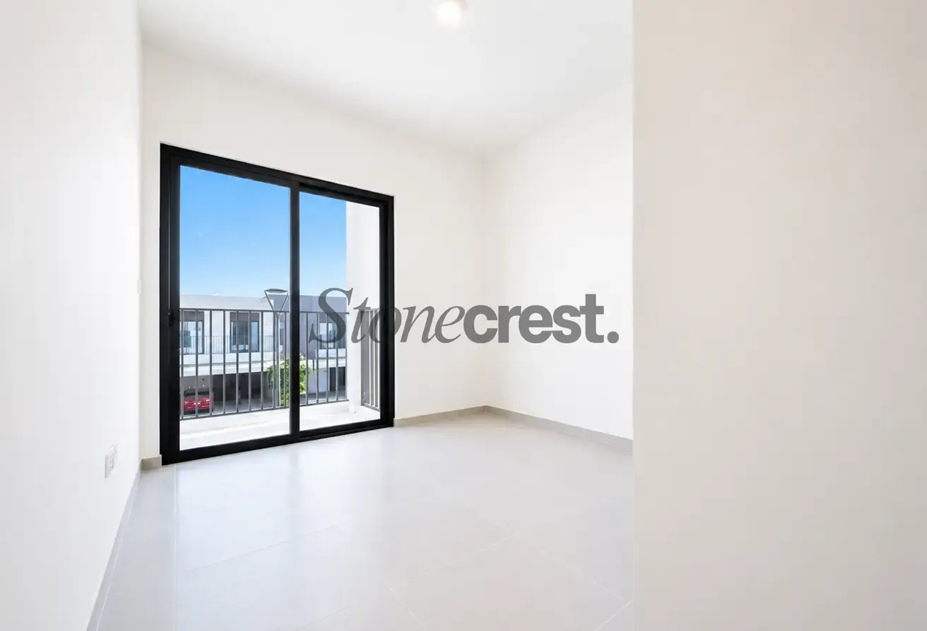 Single Row | Vastu | Landscaped | Maids